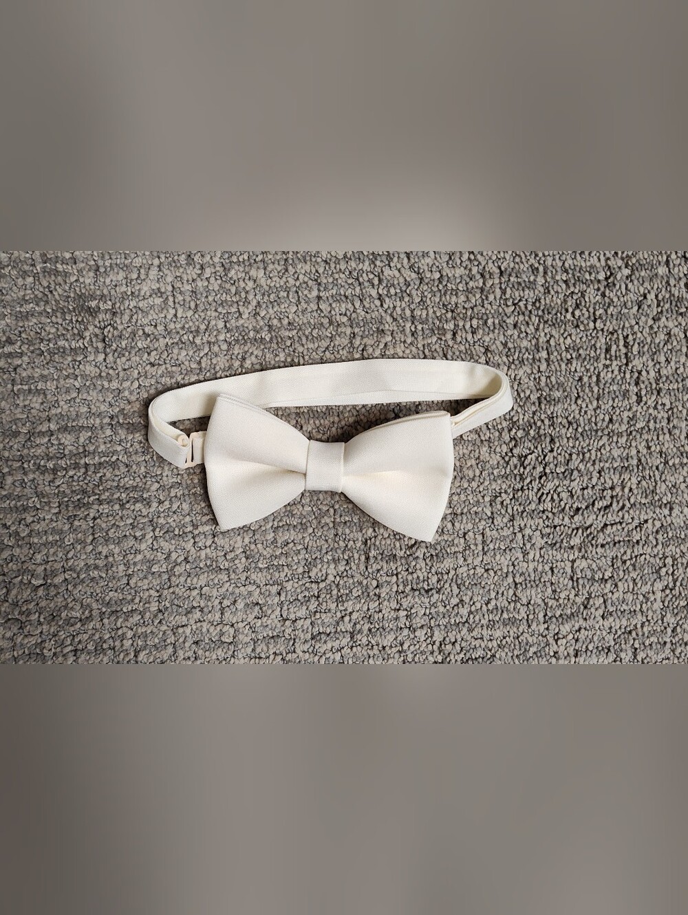 Men's Adjustable Bow Tie - Formal Wedding Party Tuxedo - Ivory Color - EUC